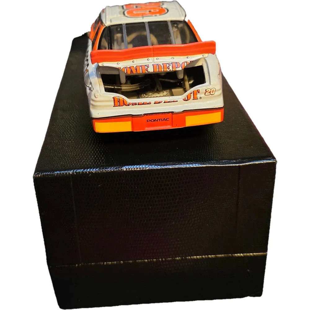 Tony Stewart #20 Home Depot Habitat for Humanity 1999 Pontiac 1:24 RCCA Elite